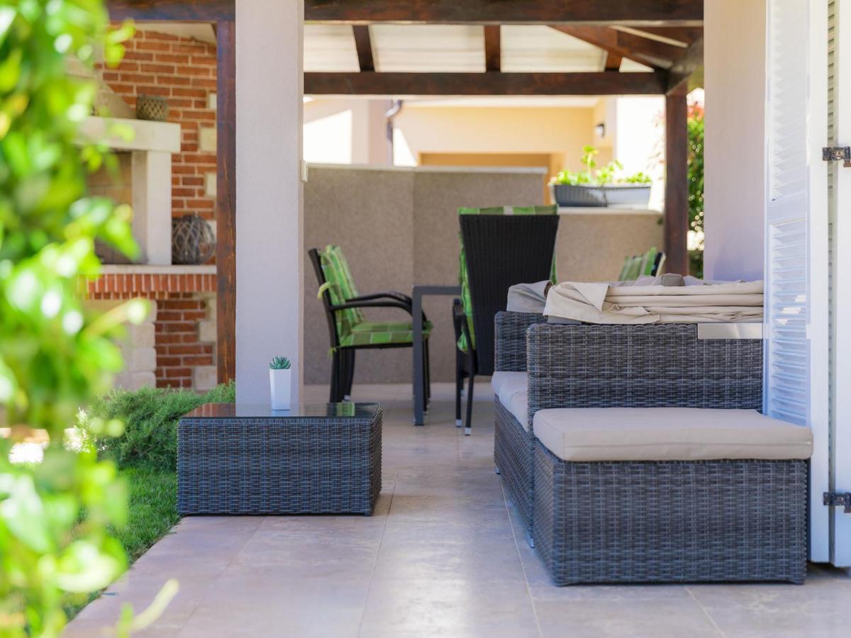 Holiday Home Villa Valentina By Interhome Loborika Exteriér fotografie