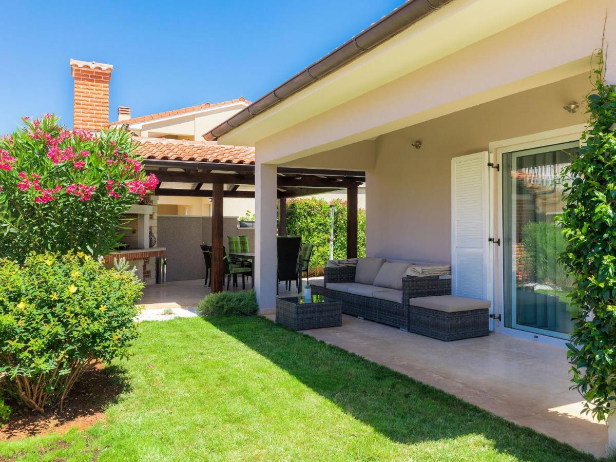 Holiday Home Villa Valentina By Interhome Loborika Exteriér fotografie