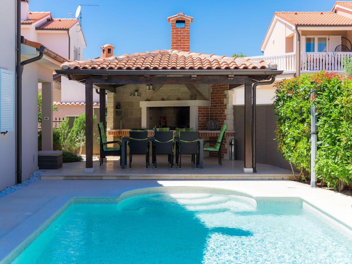 Holiday Home Villa Valentina By Interhome Loborika Exteriér fotografie