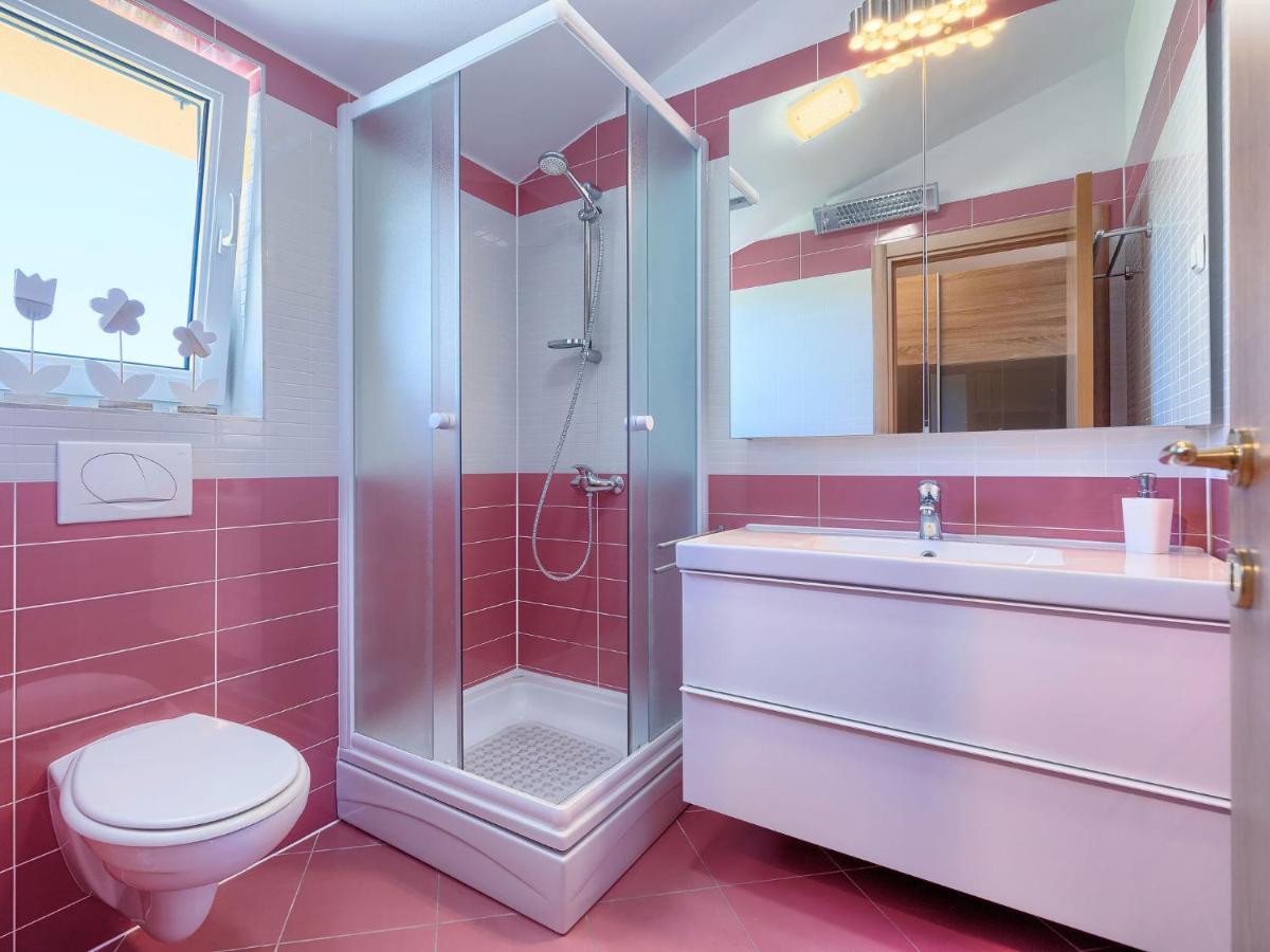 Holiday Home Villa Valentina By Interhome Loborika Exteriér fotografie